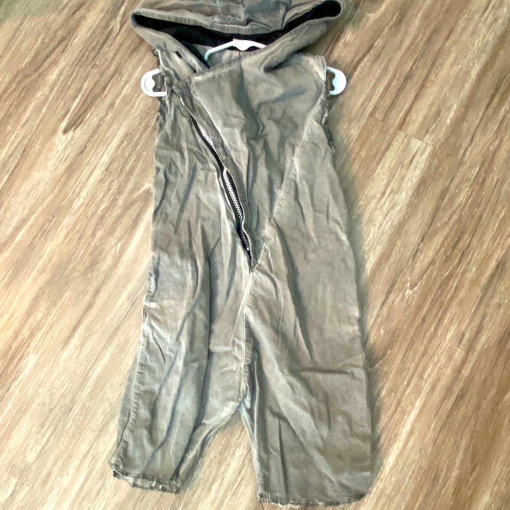 Kids sleeveless jumpsuit